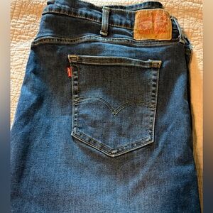 Levi's 502 Denim Jeans. Men’s size - W48 L30. Tapered leg. Good used condition.
